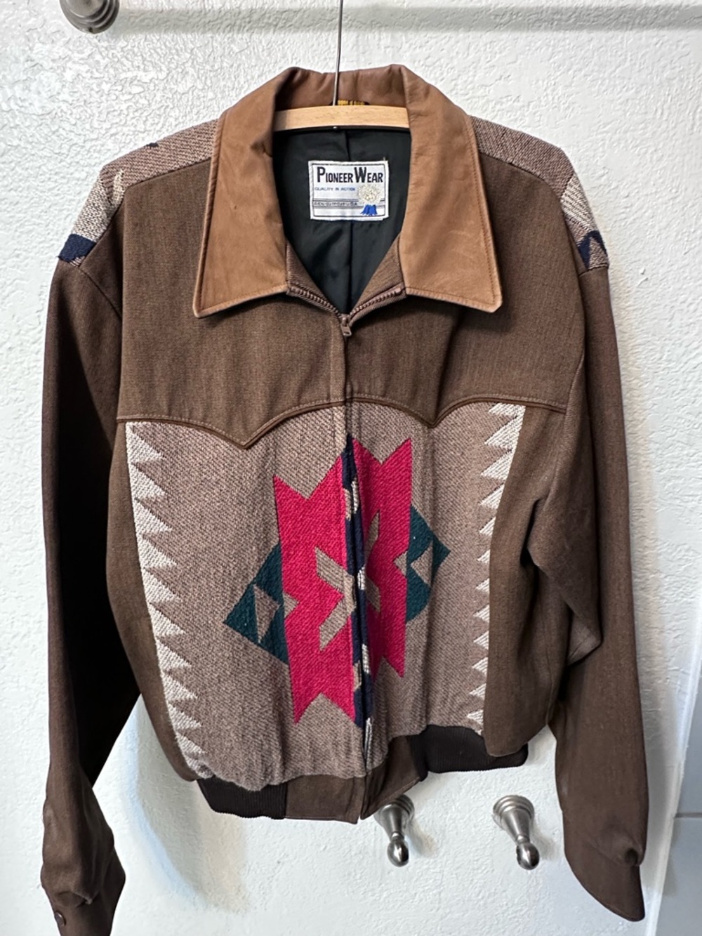 Vintage Pioneer Wear Western Aztec pattern jacket